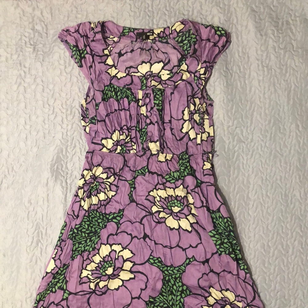 Women’s strapless dress